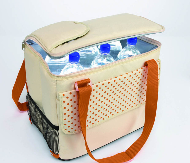 Camping And Glamping Accessories Win A Vintage Styled Coolbag