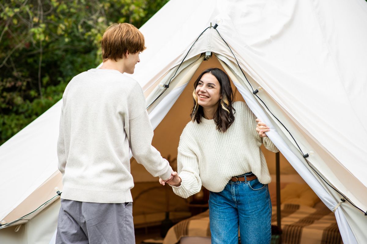 Camping vs Glamping What's the Difference?